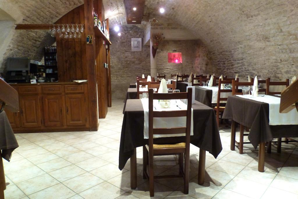 Hotel Du Donjon Champlitte-et-le-Prélot Exterior foto